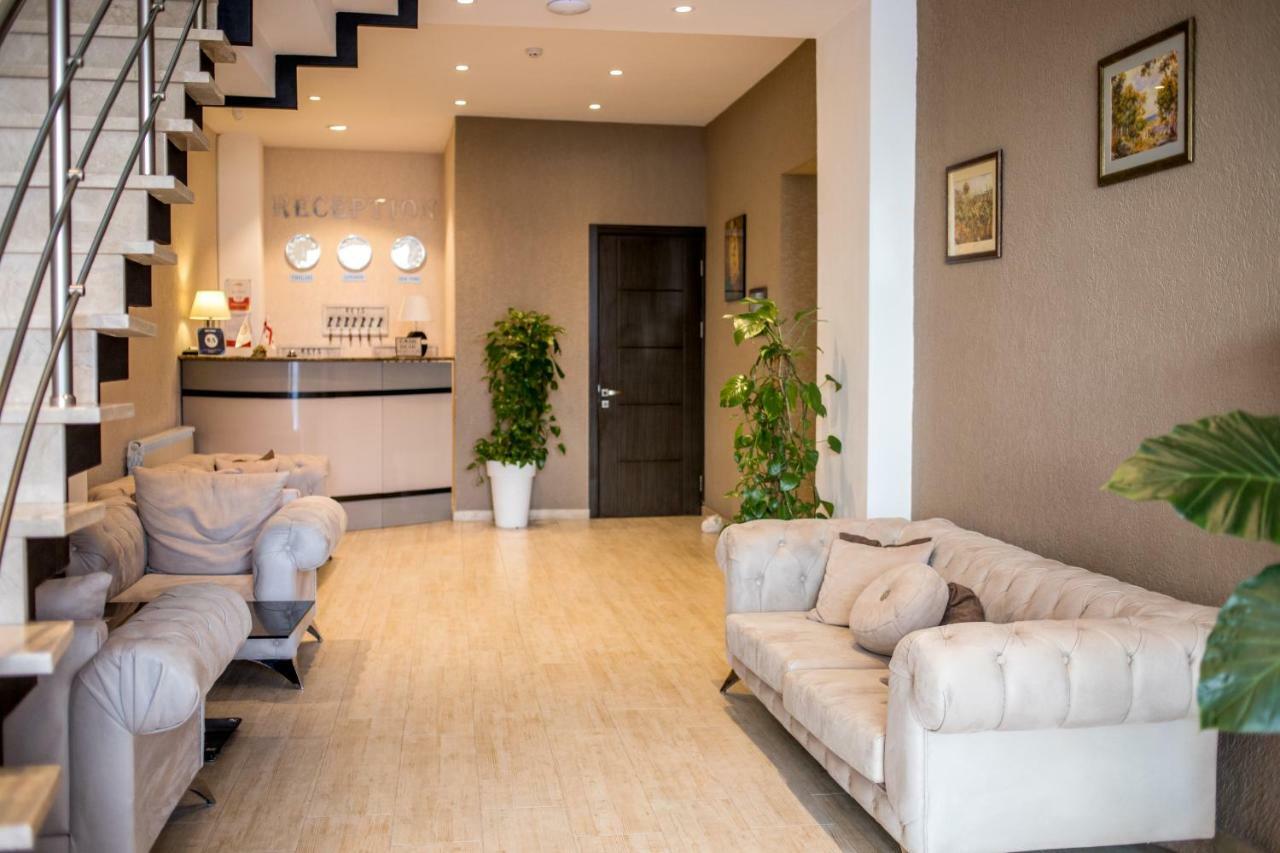 Gsg Hotel Тбилиси Екстериор снимка