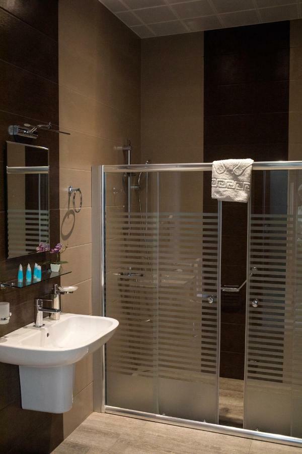 Gsg Hotel Тбилиси Екстериор снимка
